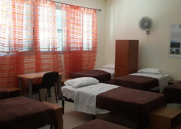 Xrobb L Ghagin Hostel *